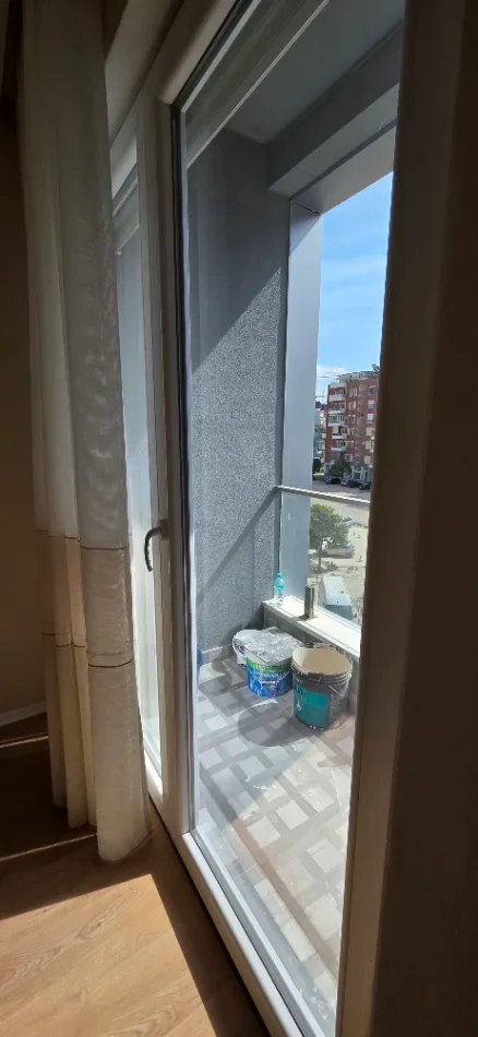 Tirane, jepet me qera apartament 1+1+Aneks+Ballkon Kati 3, 65 m² 650 € 