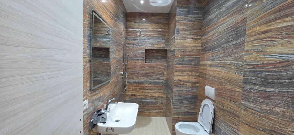 Tirane, jepet me qera apartament 1+1+Aneks+Ballkon Kati 3, 65 m² 650 € 