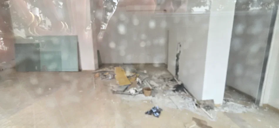 Tirane, shes ambjent biznesi Kati 0, 350 m² 800.000 € (Astir Vila L)