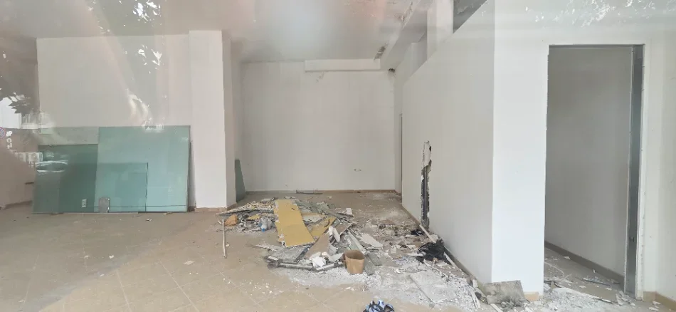 Tirane, shes ambjent biznesi Kati 0, 350 m² 800.000 € (Astir Vila L)