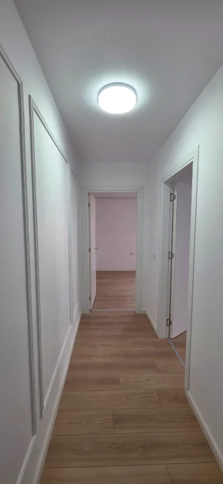 Tirane, jepet me qera apartament 2+1+Aneks+Ballkon Kati 2, 120 m² 530 € (Kombinat Mbrapa Bashkis)