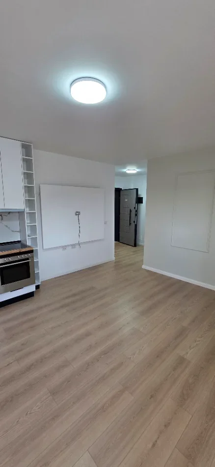 Tirane, jepet me qera apartament 2+1+Aneks+Ballkon Kati 7, 115 m² 500 € (Kombina)
