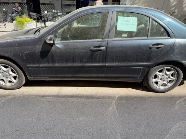 Tirane, shes Benz Nafte, blu e errët  manuale 3.000 €