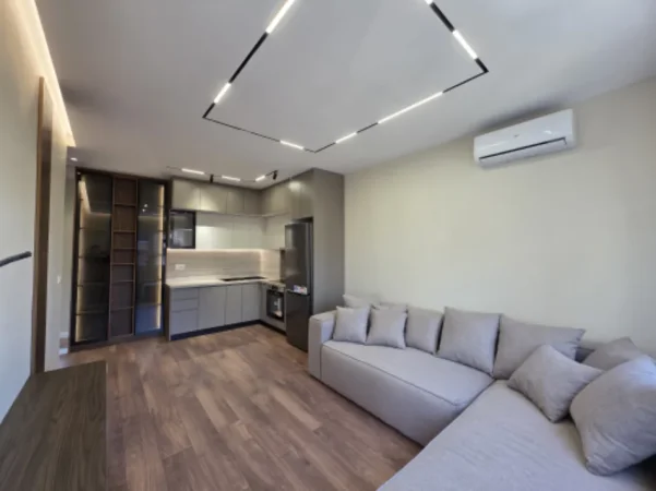 Tirane, shitet apartament 1+1 , 155.000 € (Mine peza)