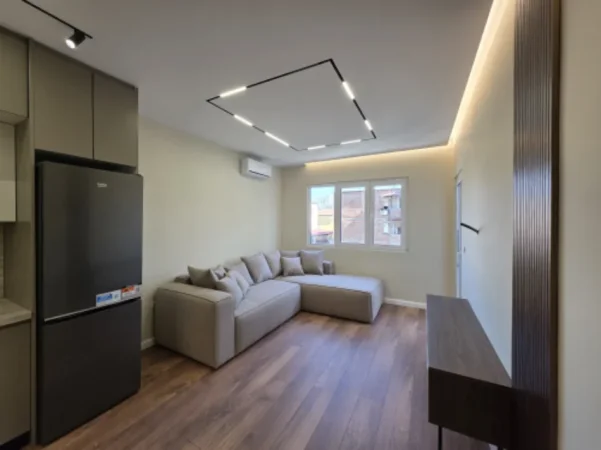 Tirane, shitet apartament 1+1 , 155.000 € (Mine peza)