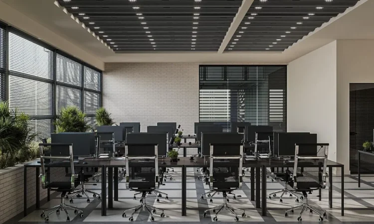 Tirane, jepet me qera zyre Kati 10, 700 m² 10.000 € (RRUGA E KAVAJES)