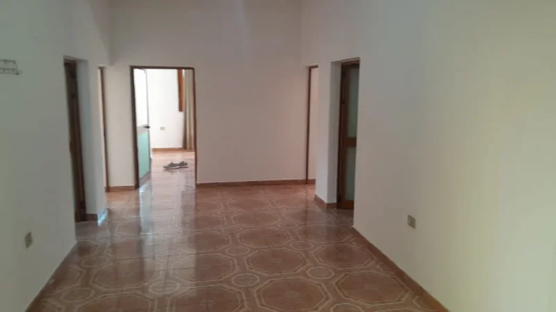 Tirane, jepet me qera shtepi 4+1 , 160 m² 450 € (Astir)
