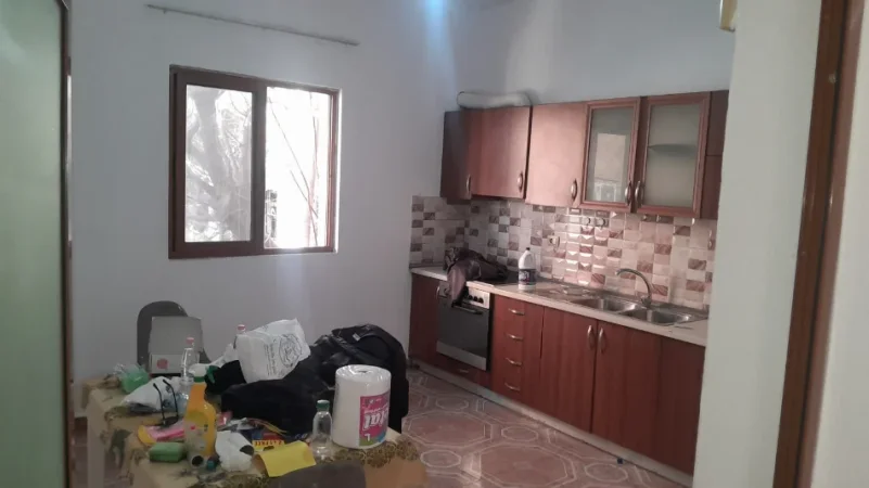 Tirane, jepet me qera shtepi 4+1 , 160 m² 450 € (Astir)