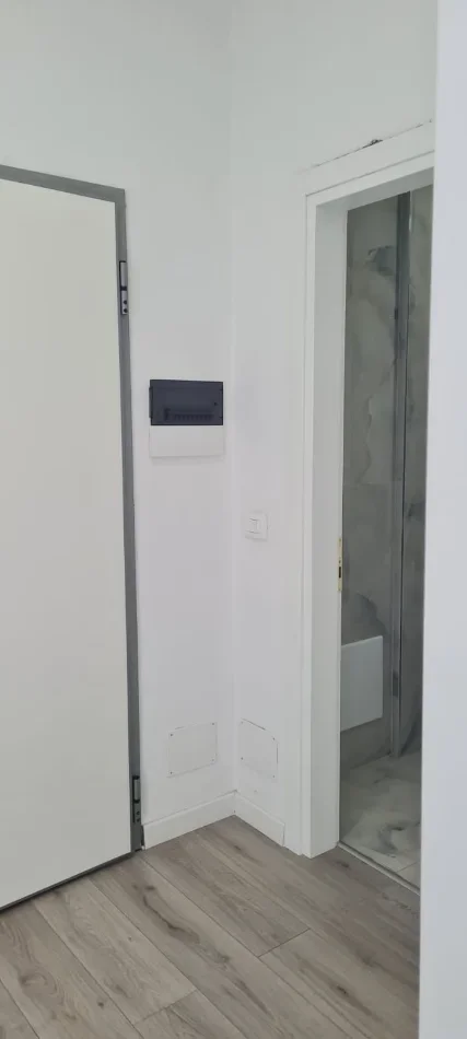 Tirane, jepet me qera apartament 1+1 Kati 7, 64 m², 45 000 Leke (Porcelan)