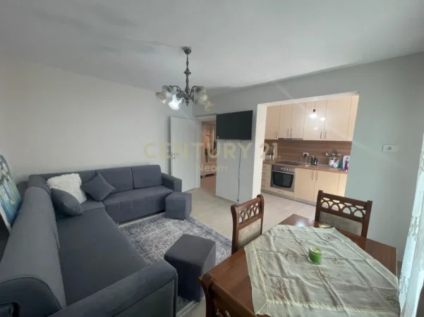 Tirane, jepet me qera 3+1 Kati 5, 79 m² 690 € (Rruga Fortuzi)