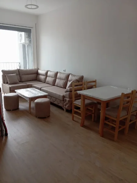 Tirane, jap me qera apartament 1+1 Kati 9, 65 m² 500 € (Rruga dervish luzha)