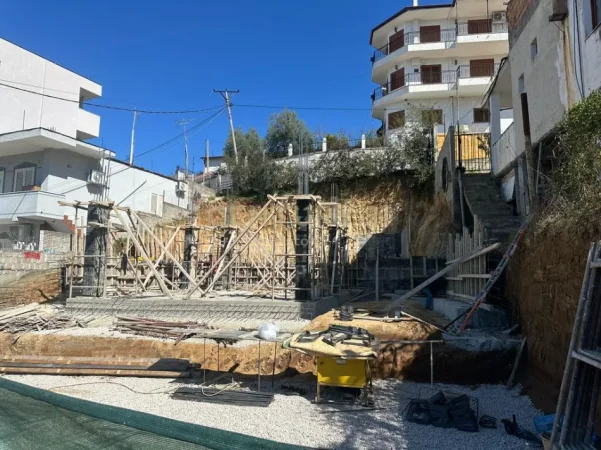 Tirane, shitet Vile , 450.000 € 