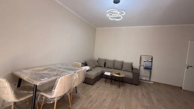Tirane, jepet me qera apartament 1+1+Ballkon Kati 3, 67 m² 450 € (Astir)