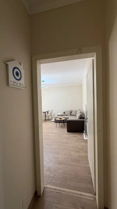 Tirane, jepet me qera apartament 1+1+Ballkon Kati 3, 67 m² 450 € (Astir)