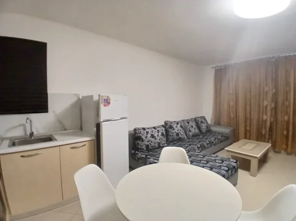 Shqiperi, jepet me qera apartament 1+1+Ballkon Kati 3, 67 m² 480 € (Rruga fortuzi)