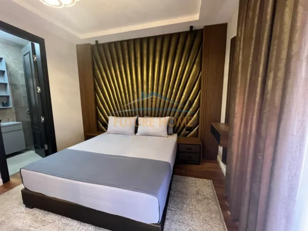 Tirane, shes apartament 2+1+Ballkon Kati 3, 106 m² 300.000 € (Secret Garden)