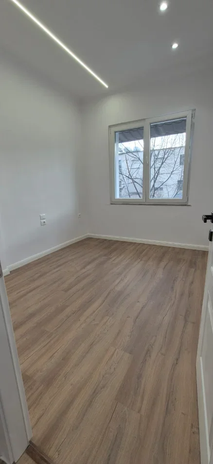 SHITET APARTAMENT 2+1 TEK RRUGA BARDHYL