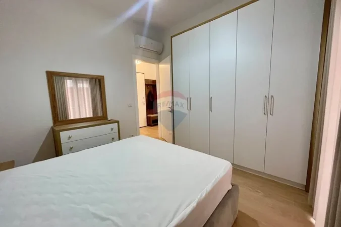 Tirane, jepet me qera apartament , 1 m² 800 € 