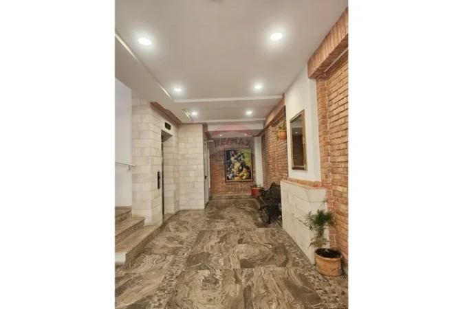 Tirane, jepet me qera apartament , 75 m² 1.251 € (Rruga Papa Gjon Pali II, Tiranë)