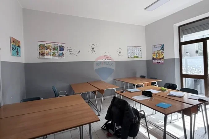 Tirane, jepet me qera apartament , 100 m² 850 € (Rruga Sami Frashëri, Tiranë)