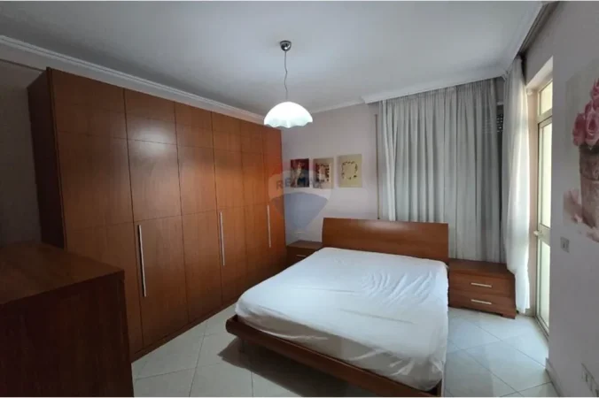 Tirane, jepet me qera apartament , 112 m² 701 € 
