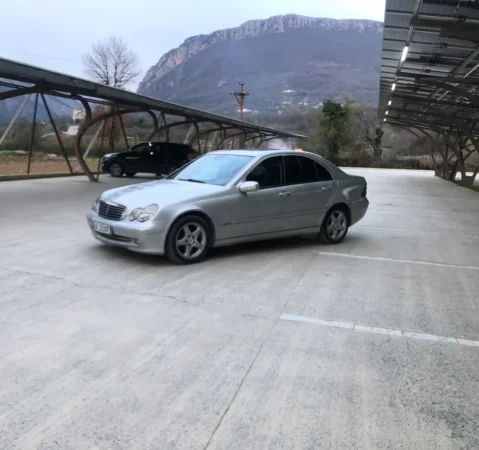 Tirane, shes makine C Class Nafte, gri metalizato automatik Klima 330.000 km 1 €