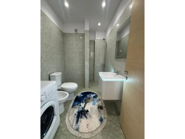Tirane, shes apartament 1+1 Kati 8, 59 m² 125.000 € (astir)
