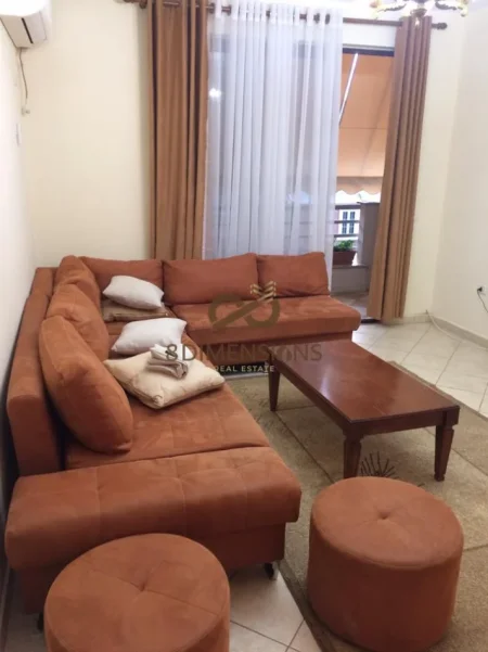 Tirane, jepet me qera apartament 3+1+Ballkon Kati 5, 120 m² 750 € (kompleksi panorama)