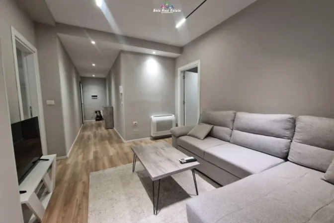 Tirane, jepet me qera apartament 1+1 Kati 9, 61 m² 470 € (Astir)
