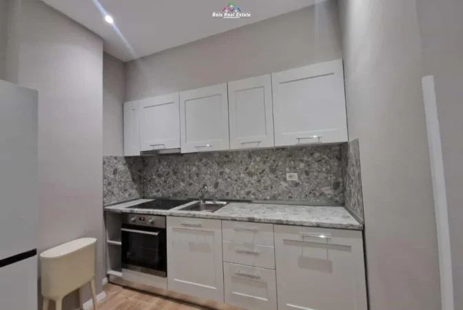 Tirane, jepet me qera apartament 1+1 Kati 9, 61 m² 470 € (Astir)