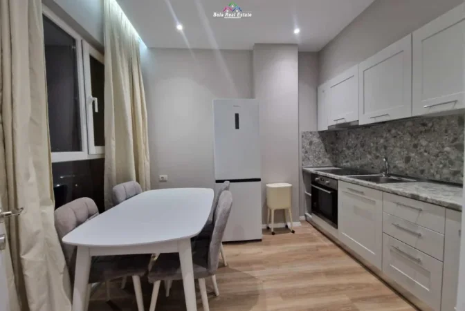 Tirane, jepet me qera apartament 1+1 Kati 9, 61 m² 470 € (Astir)