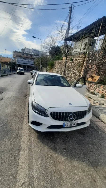 Sarande, shes makine mercedes benz Benzin, e bardhë automatik Kondicioner 168.487 km 15.000 €