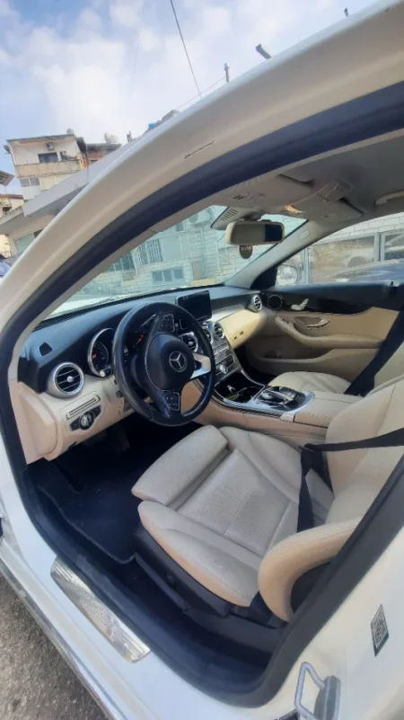 Sarande, shes makine mercedes benz Benzin, e bardhë automatik Kondicioner 168.487 km 15.000 €