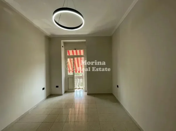 Tirane, jepet me qera apartament 2+1 Kati 2, 70 m² 600 € (Myslym Shyri)