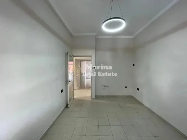 Tirane, jepet me qera apartament 2+1 Kati 2, 70 m² 600 € (Myslym Shyri)