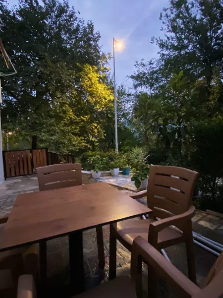 Tirane, jepet me qera apartament 2+1 Kati 1, 90 m² 850 € (Kopshti Zoologjik)