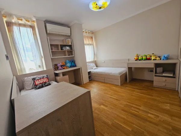 Jepet Qera: 2+1+2wc ( PAZARI I RI )* 📍 *950€* - k5, Ashensor. - Super Investim **60k€ Kosto - me Arkitekt | Mobilim Modern, Elektro A++ & PARKET