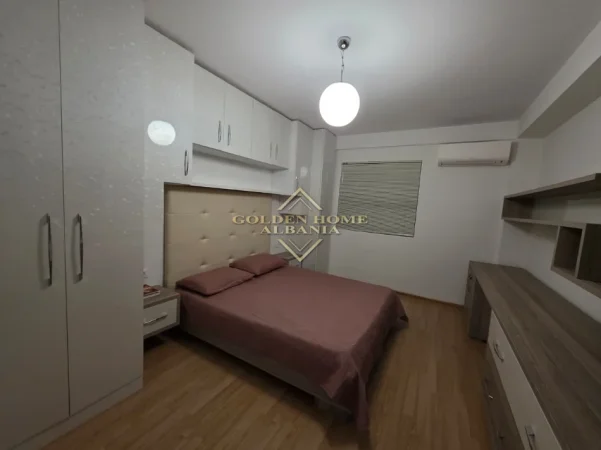 Tirane, jepet me qera apartament , 120 m² (Mine Peza)