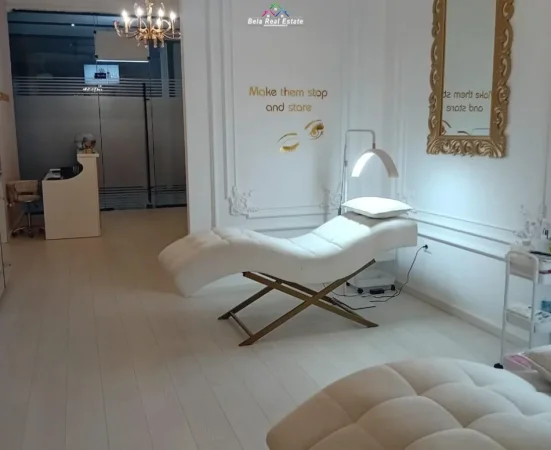 Tirane, jepet me qera zyre Kati 2, 80 m² 1.100 € (rruga e kavajes)