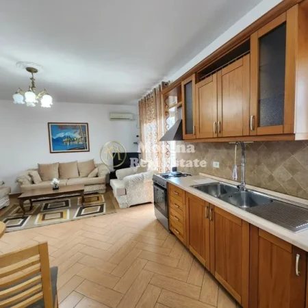 Tirane, jepet me qera apartament 2+1 Kati 6, 100 m² 700 € (Selvia)