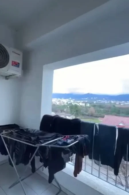 Tirane, jepet me qera apartament 2+1 Kati 4, 100 m² 500 € (Ali Demi)