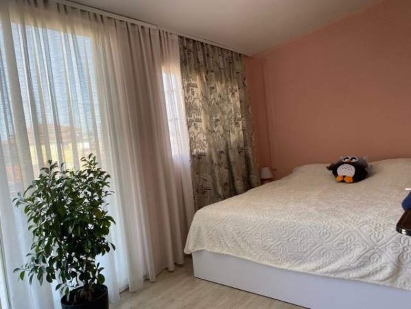 Tirane, Japet me qera Ditore / Mujore Apartament 1+1+Verand,Kati 2,siper Qendres Kristal Center ,500 Euro (Komuna e parisit)