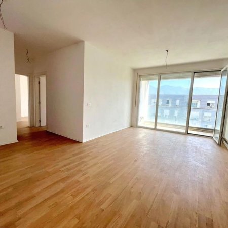 Tirane, shitet apartament 91 m² 158.000 Euro (Fiore di Bosco, rruga Don Bosko)