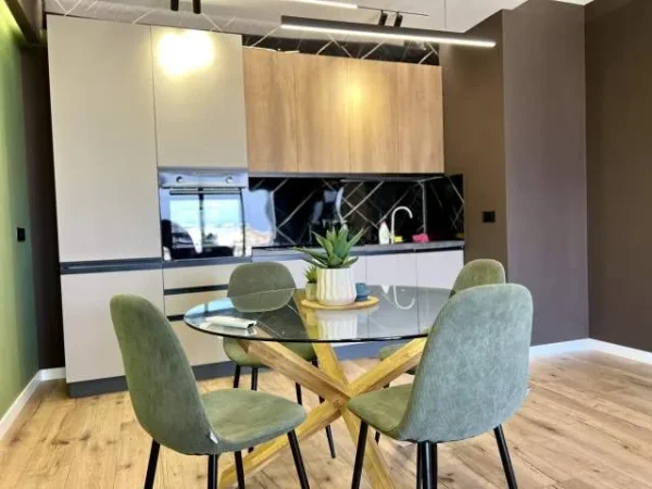 Tirane, jepet me qera apartament 2+1+A+BLK 110 m² 1.300  (Kompleksi Dinamo, Kompleksi Olimpik)