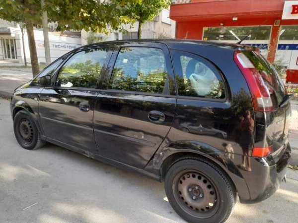 Tirane, shes makine Opel Meriva Viti 2005, 2.100 Euro