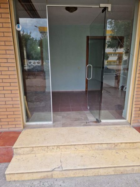 Elbasan, jepet me qera dyqan Kati 0, 25.000 Leke (Ali Myftiu)