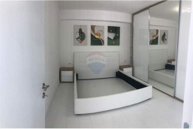 Tirane, shitet apartament 2+1+BLK 105.000 Euro
