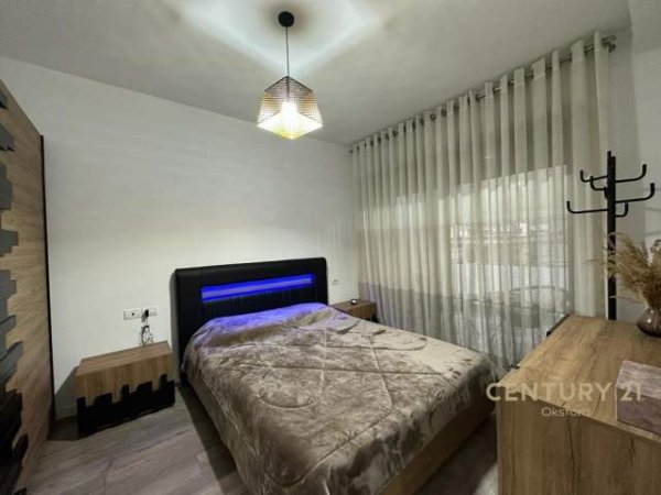 Tirane, jepet me qera apartament 2+1+BLK Kati 1, 73 m² 700 Euro (Komuna e Parisit)