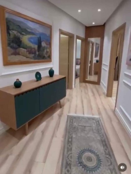 Tirane, jepet me qera apartament 3+1+A+BLK Kati 7, 165 m² 2.600 Euro (QENDER)