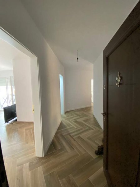 Tirane, shitet apartament 2+1+BLK Kati 3, 90 m² 1.750 Euro/m2 (rruga Haxhi Hysen Dalliu)